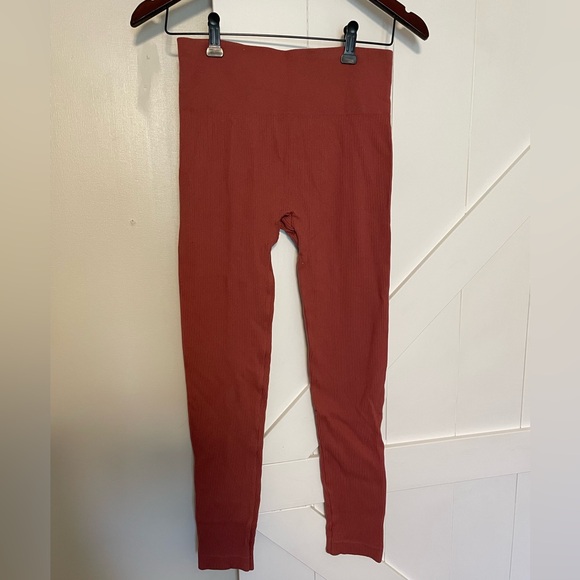 Ardene Terracotta Ribbed Leggings Size Medium - Picture 1 of 7